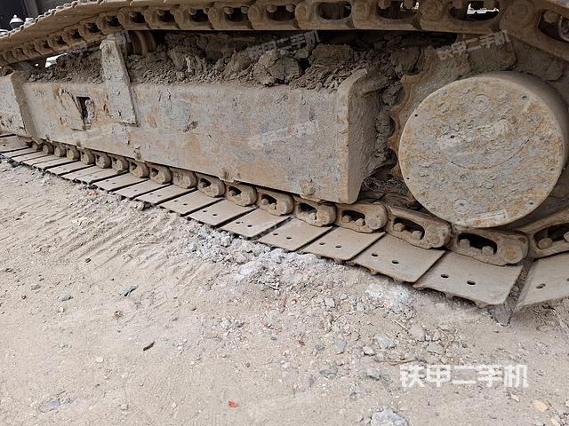 单侧履带整体（整机外观）