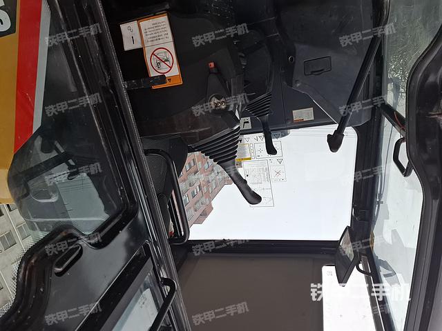 驾驶室整体（整机外观）