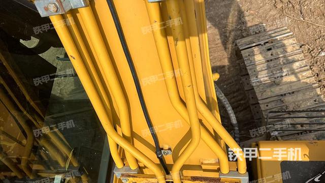 大臂背部俯視（工作和回轉(zhuǎn)裝置）