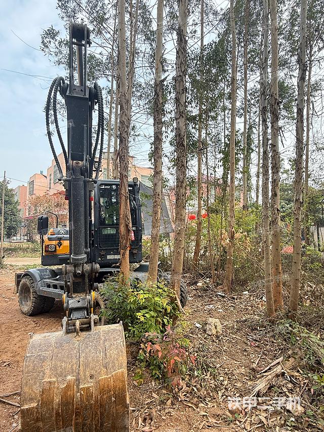 单侧履带整体（整机外观）