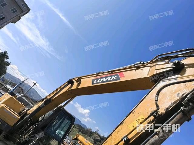 大臂根部?斜視(工作和回轉(zhuǎn)裝置) 大臂根部?斜視(工作和回轉(zhuǎn)裝置)