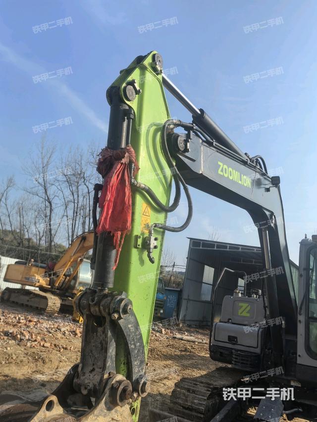 小臂整體左后（工作和回轉(zhuǎn)裝置）