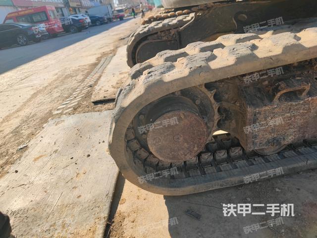 左驅(qū)動(dòng)輪（行走機(jī)構(gòu)）