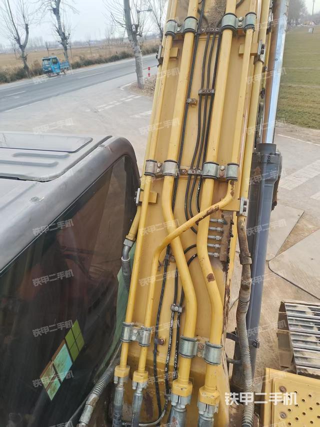 大臂背部俯視（工作和回轉裝置）