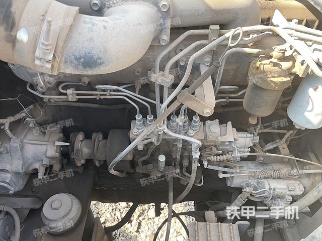 驾驶室顶部（整机外观）