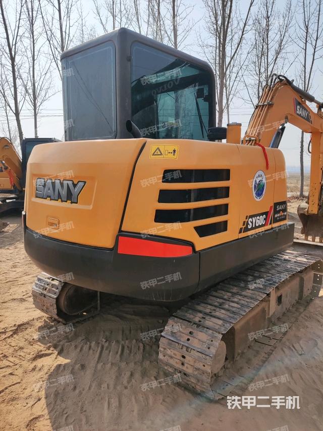 右后45(整機(jī)外觀) 右后45(整機(jī)外觀)