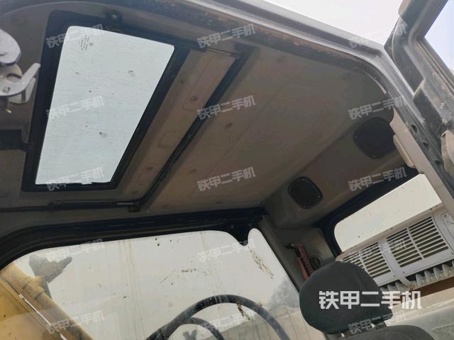 頂棚整體(駕駛室部分) 頂棚整體(駕駛室部分)