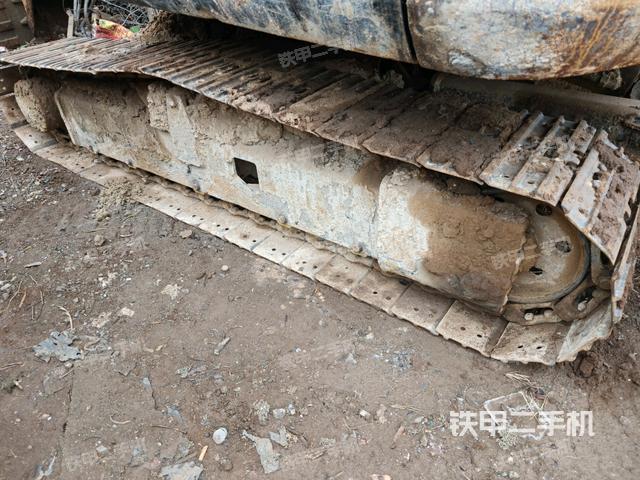 右側(cè)履帶整體?(行走機構(gòu)) 右側(cè)履帶整體?(行走機構(gòu))