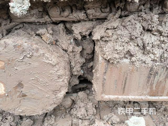 左驅(qū)動(dòng)輪（行走機(jī)構(gòu)）