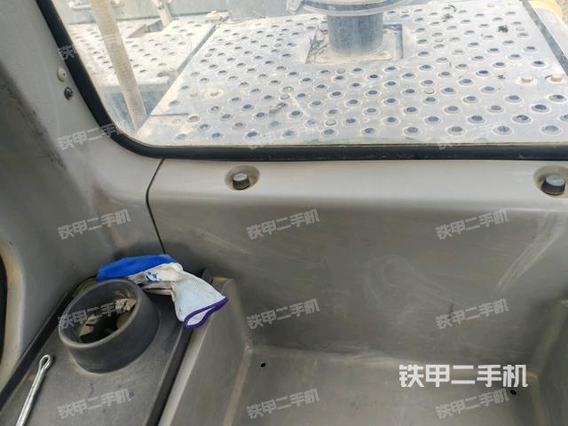 左后方玻璃角標(biāo)(駕駛室部分) 左后方玻璃角標(biāo)(駕駛室部分)