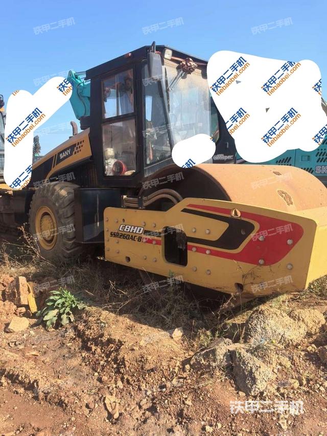 右前45°（壓路機(jī)整機(jī)外觀）