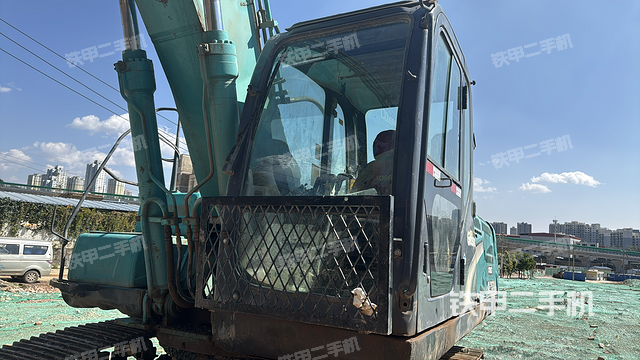 驾驶室整体（整机外观）