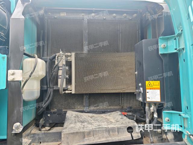 散熱器正面（大件艙室）