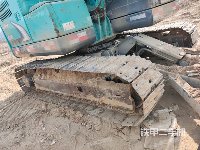 左側(cè)履帶整體?(行走機(jī)構(gòu)) 左側(cè)履帶整體?(行走機(jī)構(gòu))