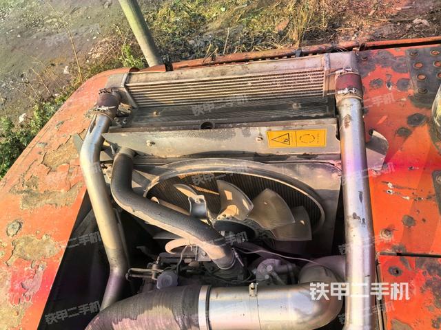 發(fā)動(dòng)機(jī)室(上車部件) 發(fā)動(dòng)機(jī)室(上車部件)