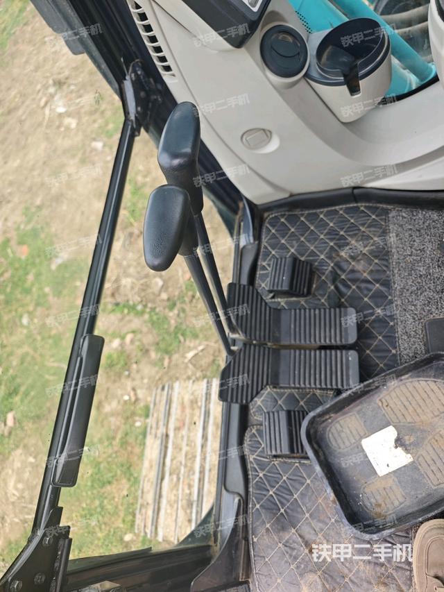 座椅后部（駕駛室部分）