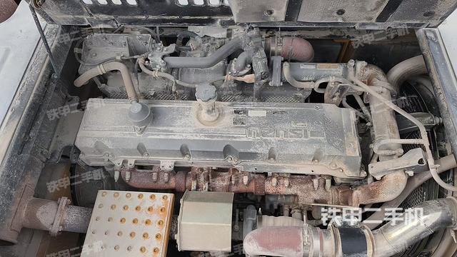 發(fā)動機(jī)整體俯視(整機(jī)外觀) 發(fā)動機(jī)整體俯視(整機(jī)外觀)