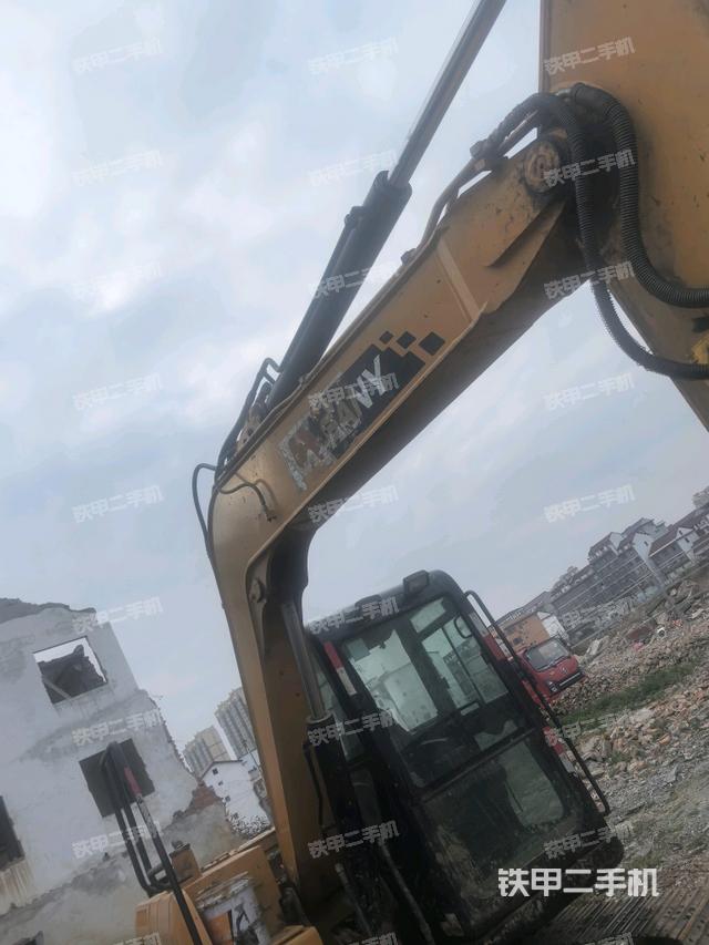 大臂整體?右側(cè)(工作和回轉(zhuǎn)裝置) 大臂整體?右側(cè)(工作和回轉(zhuǎn)裝置)