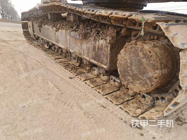 右側履帶整體（行走機構）