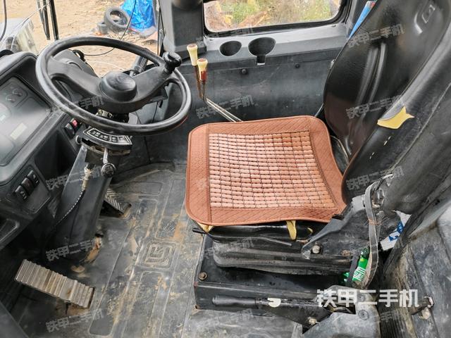 駕駛室正側(駕駛室部分) 駕駛室正側(駕駛室部分)