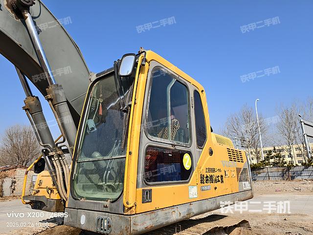 驾驶室整体（整机外观）