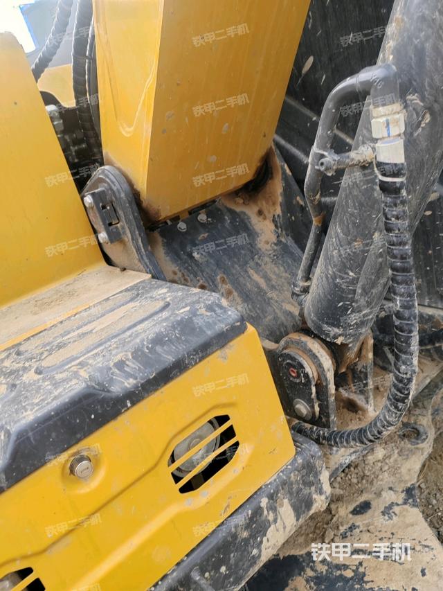 大臂根部?斜(工作和回轉(zhuǎn)裝置) 大臂根部?斜(工作和回轉(zhuǎn)裝置)