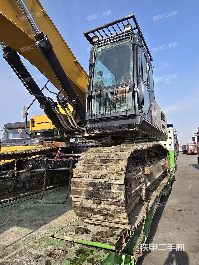 驾驶室整体（整机外观）