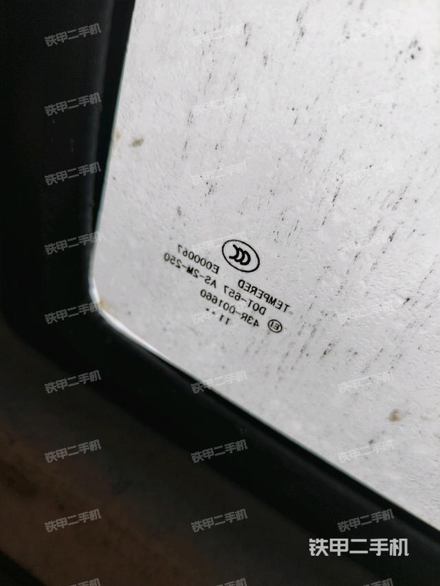 后窗玻璃角標(biāo)(駕駛室部分) 后窗玻璃角標(biāo)(駕駛室部分)