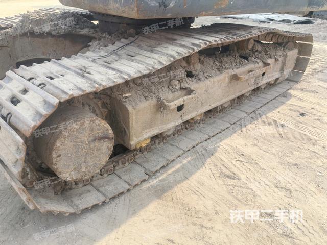 左側履帶整體?（行走機構）