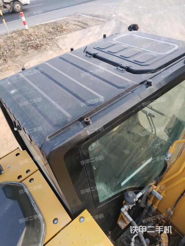 駕駛室頂部俯視(上車部件) 駕駛室頂部俯視(上車部件)