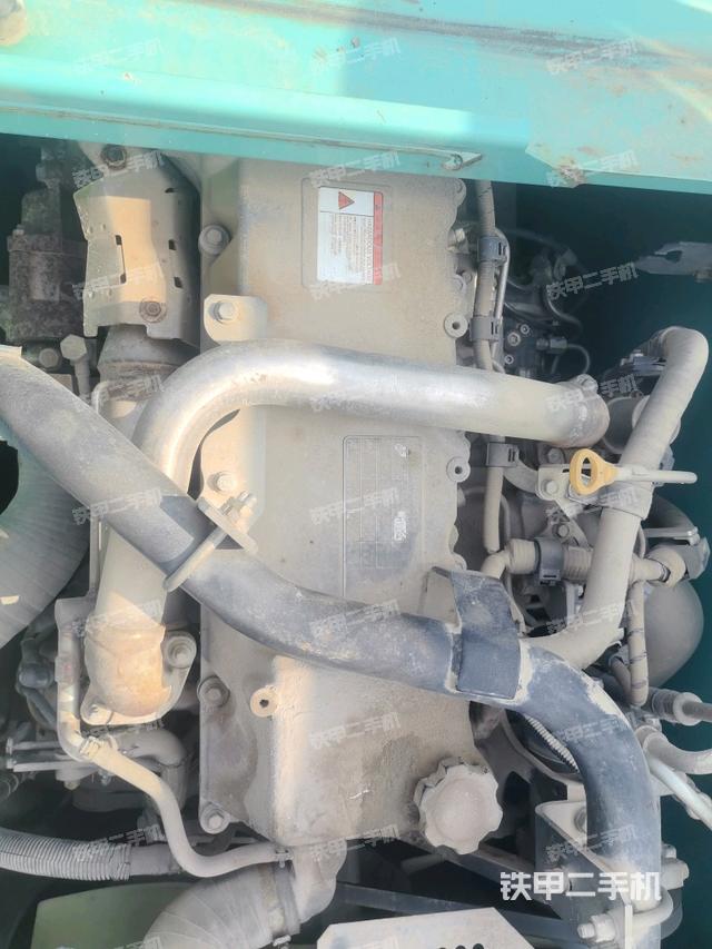 氣門室蓋螺絲特寫（上車部件）