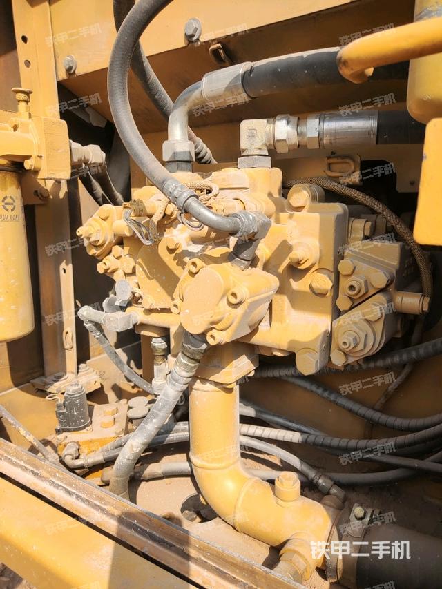 液壓泵斜45?左（大件艙室）