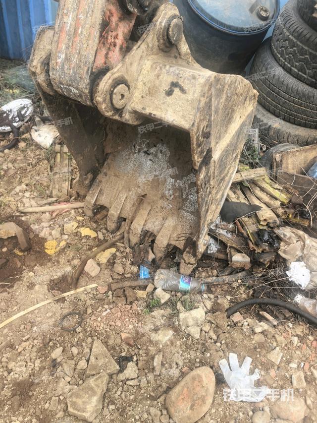 鏟斗右后整體（工作和回轉裝置）