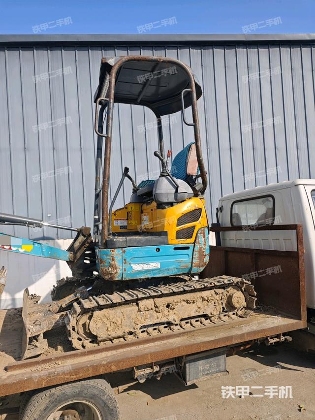 駕駛室整體（整機外觀）