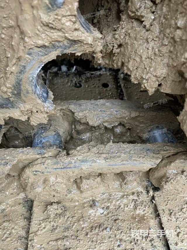 左托鏈輪和鏈筋（行走機(jī)構(gòu)）