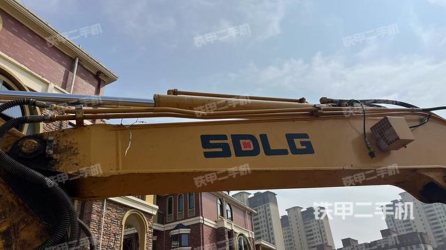 小臂整體右前（工作和回轉(zhuǎn)裝置）