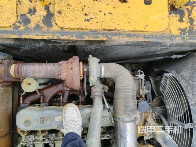增壓器特寫(xiě)(上車部件) 增壓器特寫(xiě)(上車部件)