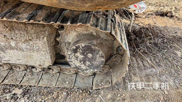 左驅(qū)動(dòng)輪（行走機(jī)構(gòu)）