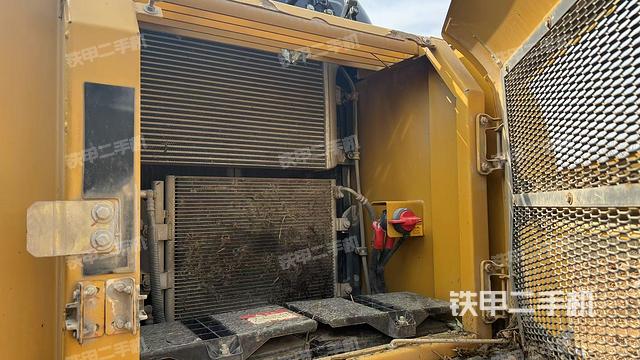 散熱器室(大件艙室) 散熱器室(大件艙室)