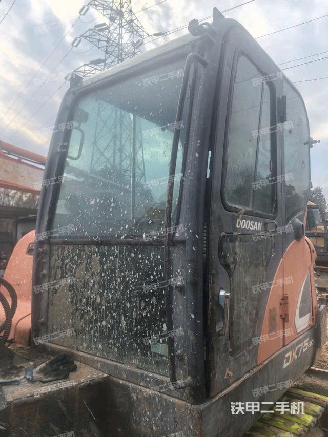 ?駕駛室正側（駕駛室部分）