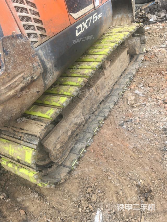 右側履帶整體?（行走機構）