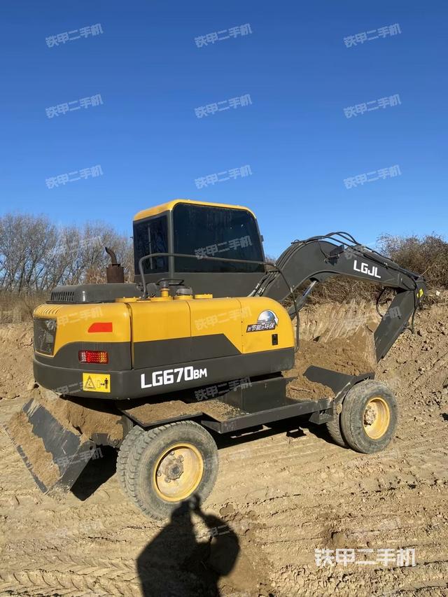 整機右后45°（整機外觀）