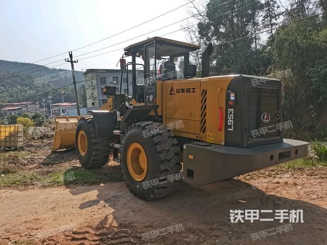 發(fā)動機(jī)右側(cè)(整機(jī)外觀及大件) 發(fā)動機(jī)右側(cè)(整機(jī)外觀及大件)