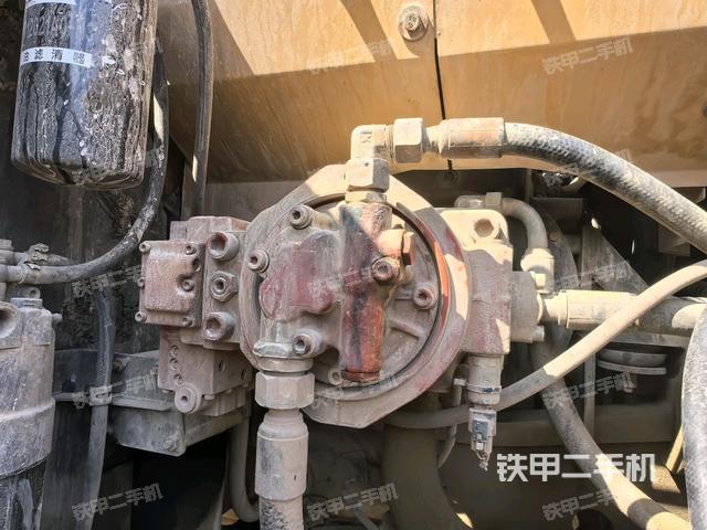 液壓泵斜45?左(大件艙室) 液壓泵斜45?左(大件艙室)