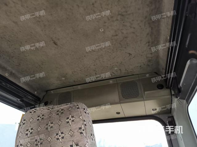 后窗玻璃角標(biāo)（駕駛室部分）