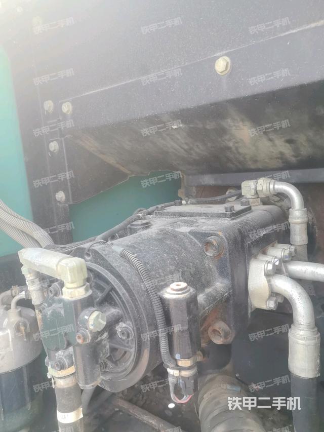 液壓泵斜45?左（大件艙室）