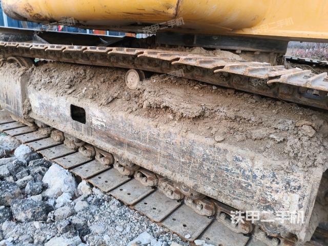 左側(cè)履帶整體?(行走機(jī)構(gòu)) 左側(cè)履帶整體?(行走機(jī)構(gòu))