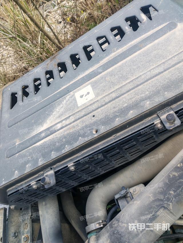 水箱+風(fēng)扇特寫(上車部件) 水箱+風(fēng)扇特寫(上車部件)