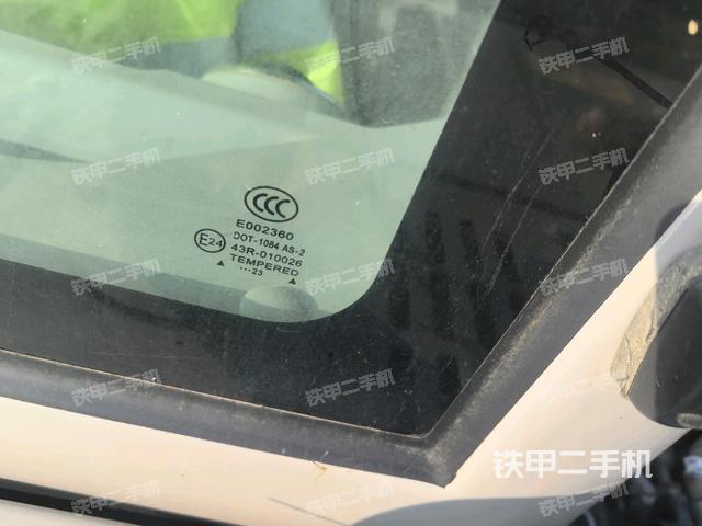 后窗玻璃角標（駕駛室部分）