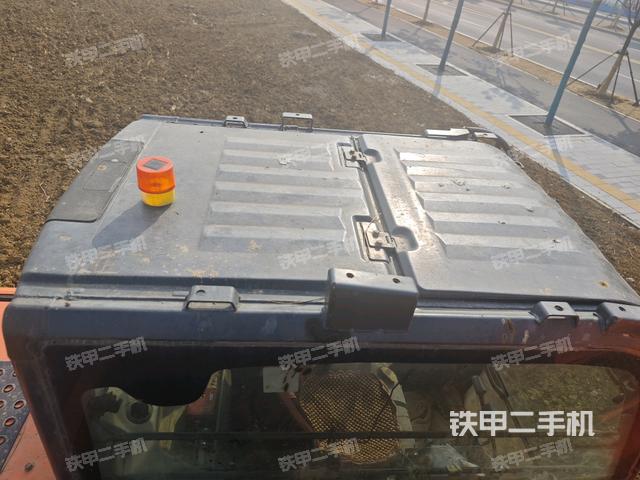 大臂根部?斜視(工作和回轉(zhuǎn)裝置) 大臂根部?斜視(工作和回轉(zhuǎn)裝置)